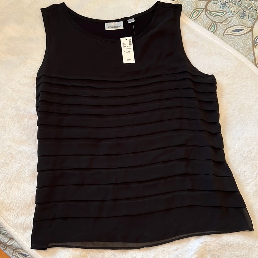 Black, sleeveless Avenue top